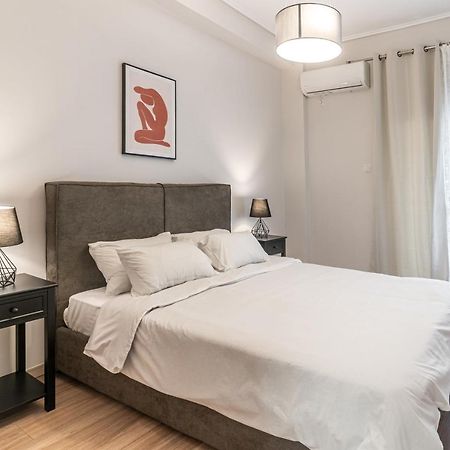 Spacious 2Bd Apt Next To Metro Атина Екстериор снимка