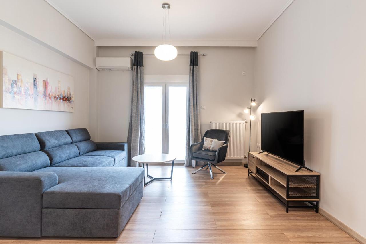 Spacious 2Bd Apt Next To Metro Атина Екстериор снимка
