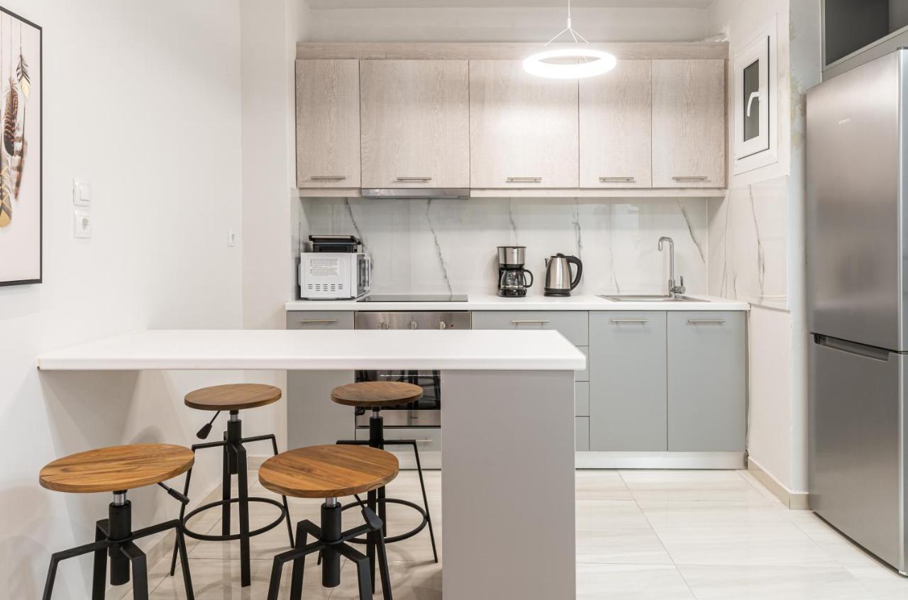 Spacious 2Bd Apt Next To Metro Атина Екстериор снимка