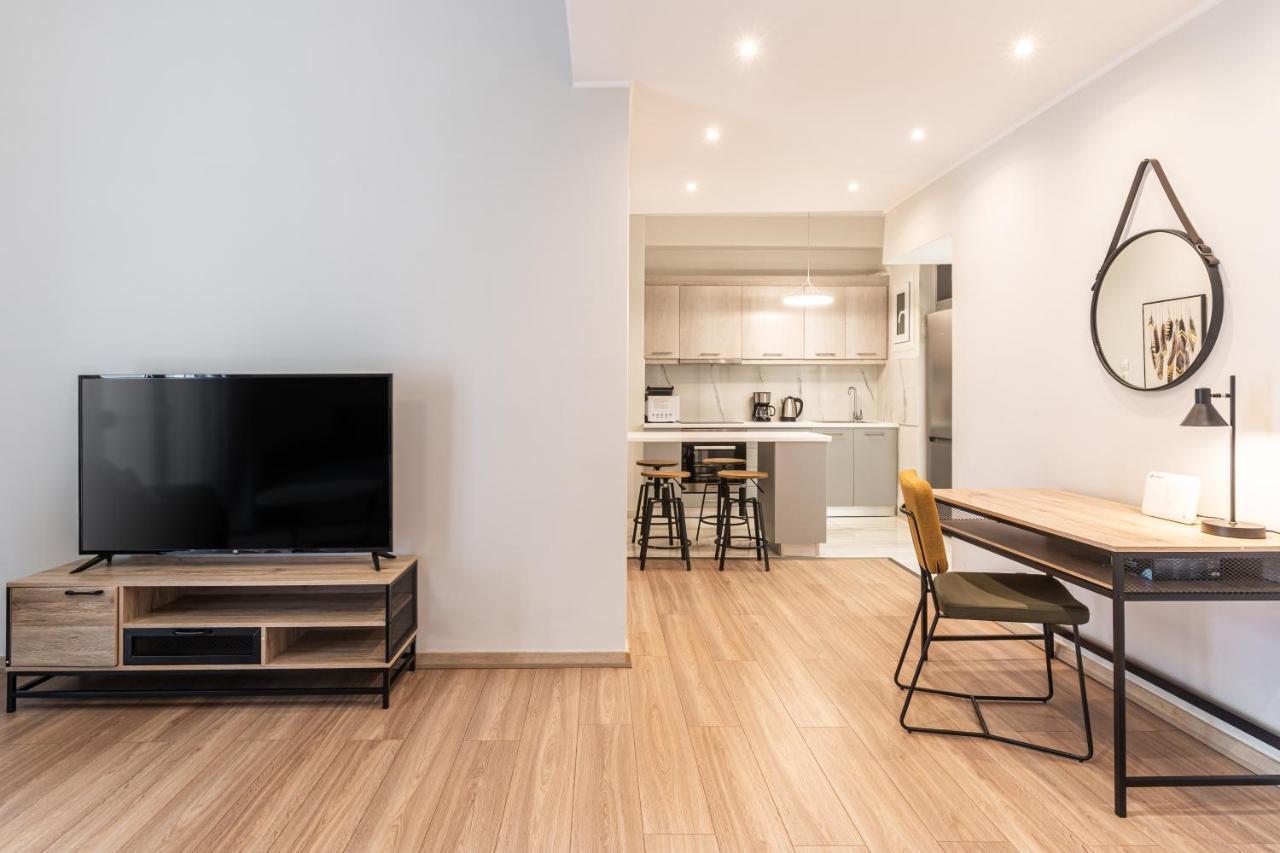 Spacious 2Bd Apt Next To Metro Атина Екстериор снимка