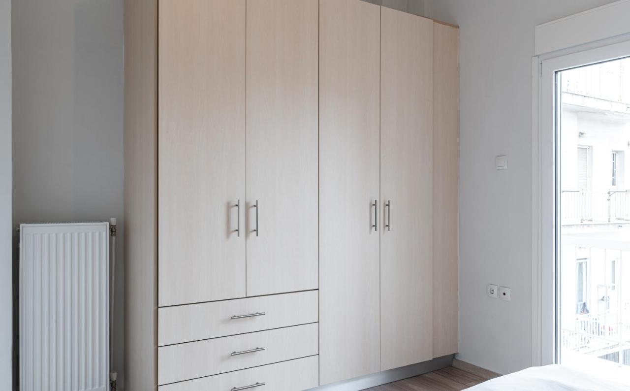 Spacious 2Bd Apt Next To Metro Атина Екстериор снимка
